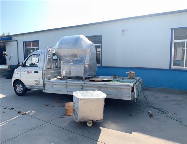 400L變頻真空滾揉機，200L料車發(fā)往重慶