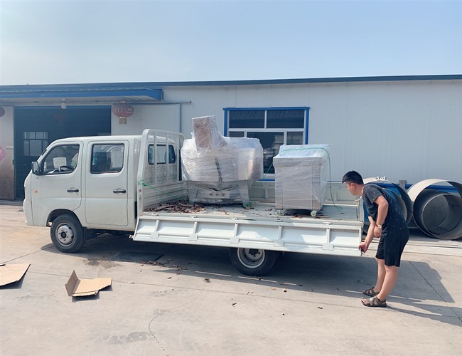 匯品600L可傾電加熱煮鍋、600雙室真空包裝機發(fā)貨安徽