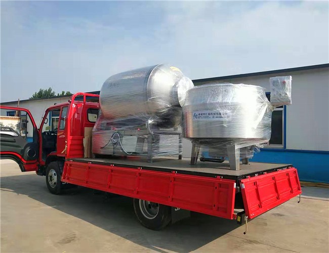1000L變頻真空滾揉機(jī)、700L電加熱煮鍋發(fā)往安徽
