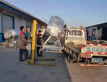 400L真空滾揉機發(fā)往北京，600L可傾電加熱夾層鍋發(fā)往河南