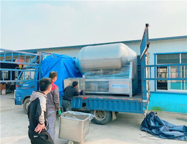 2000L變頻水冷泵真空滾揉機(jī)1臺(tái)，200L不銹鋼料車(chē)2臺(tái)，發(fā)貨河南周口