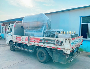 1200L真空滾揉機1臺，200L料車5臺，發(fā)往安丘