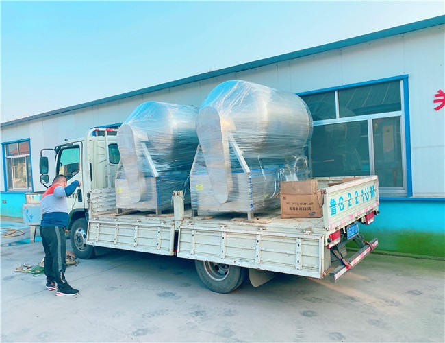 1200L變頻水冷泵真空滾揉機2臺發(fā)往山東濱州