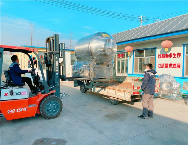 800L變頻水冷真空滾揉機(jī)發(fā)往濰坊昌樂