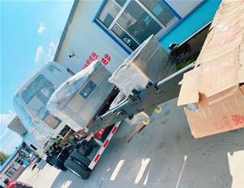 600雙室真空包裝機(jī)1臺，200L料車2臺發(fā)往河南漯河