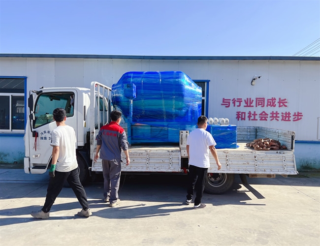 濮陽烤鴨廠訂購1200L真空滾揉機、200L料車2臺，發(fā)貨